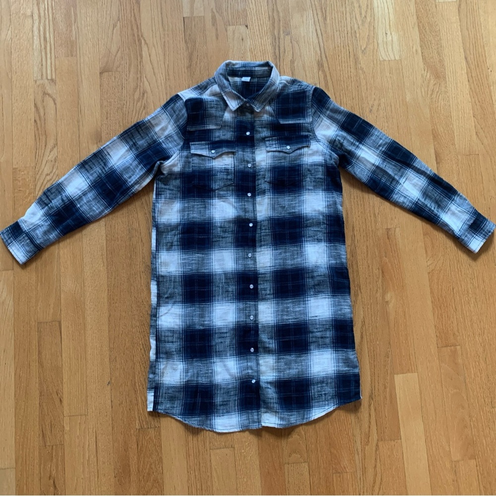 Old Navy Women’s Size Small Blue Plaid Flannel Dress With White Button Accents
